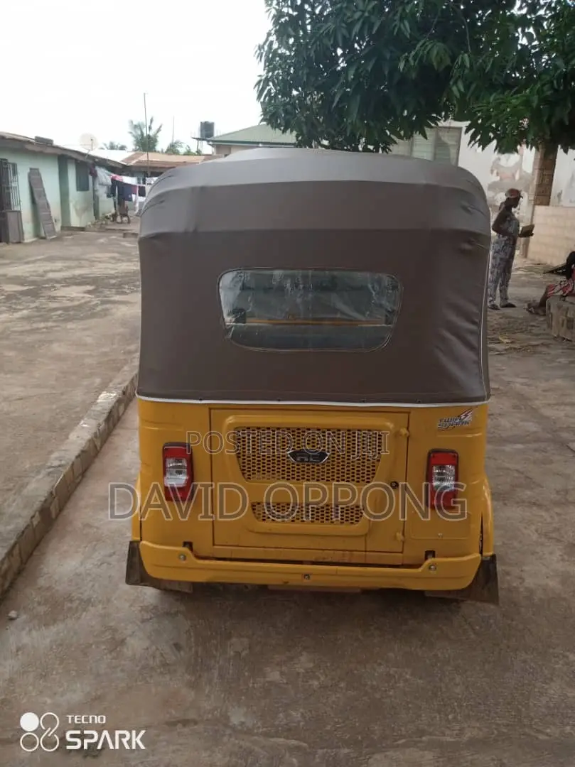 New Bajaj RE 2026 Yellow