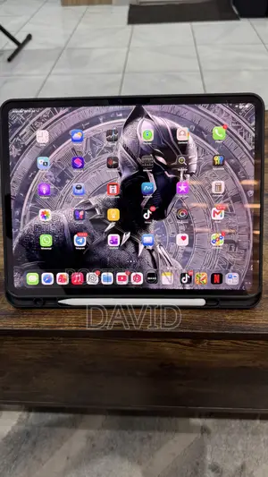 Apple iPad Pro 13 (2025) 256 GB Gray