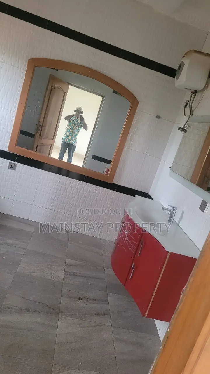 5bdrm House in Mainstay Estates, East Legon for rent
