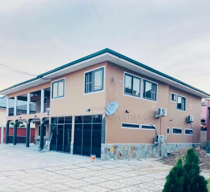 4bdrm Duplex in Ashaley Botwe for rent