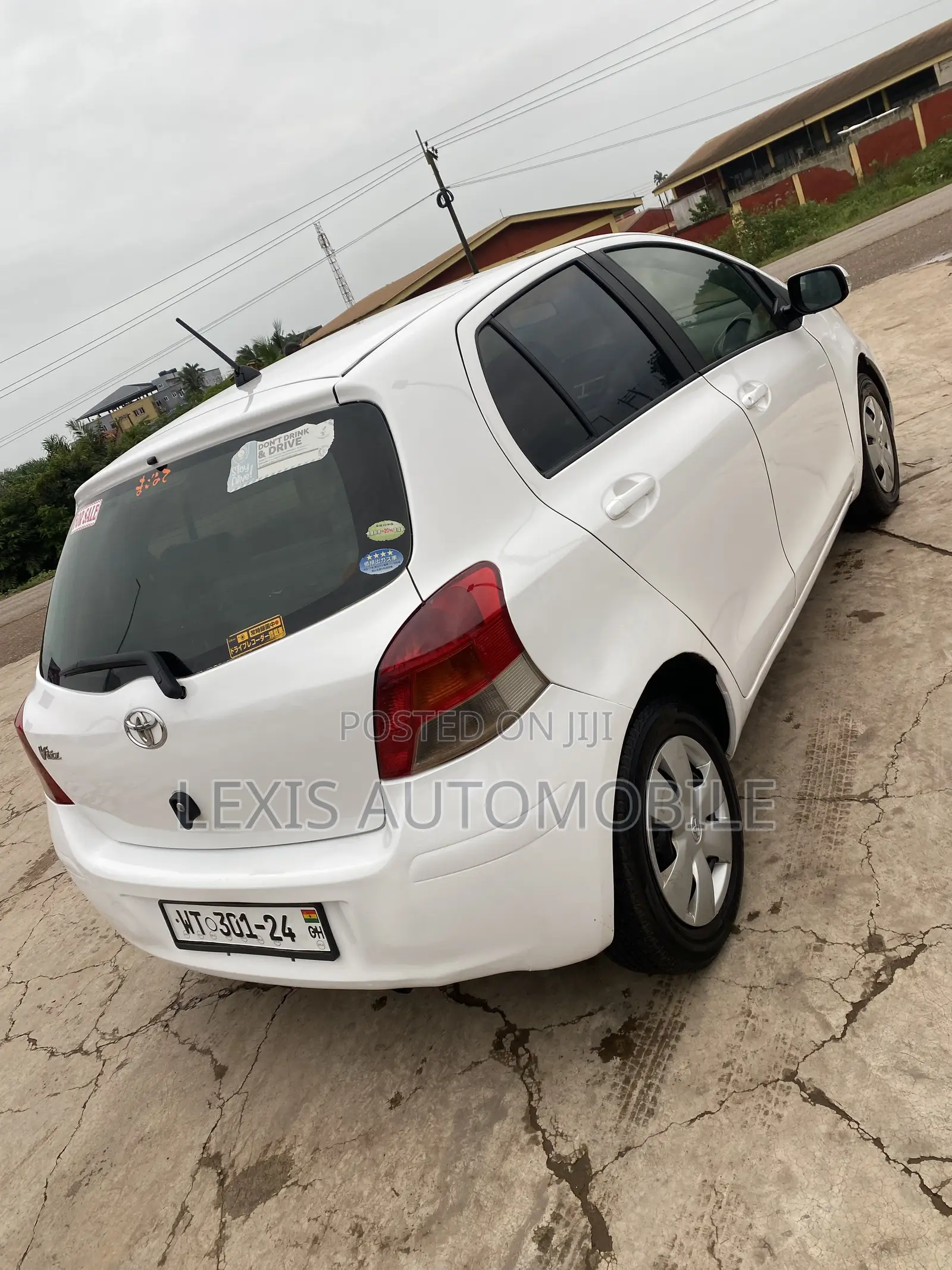 Toyota Vitz 1.3 AWD 5dr 2010 White