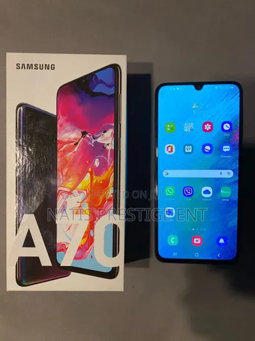 New Samsung Galaxy A70 128 GB Black