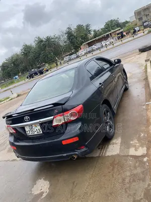 Toyota Corolla S Special Edition 4dr Sedan (1.8L 4cyl 4A) 2013 Black