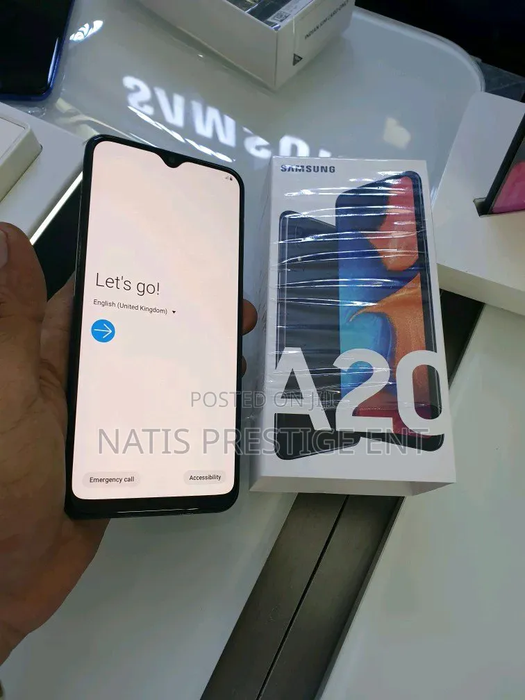 New Samsung Galaxy A20 64 GB Black