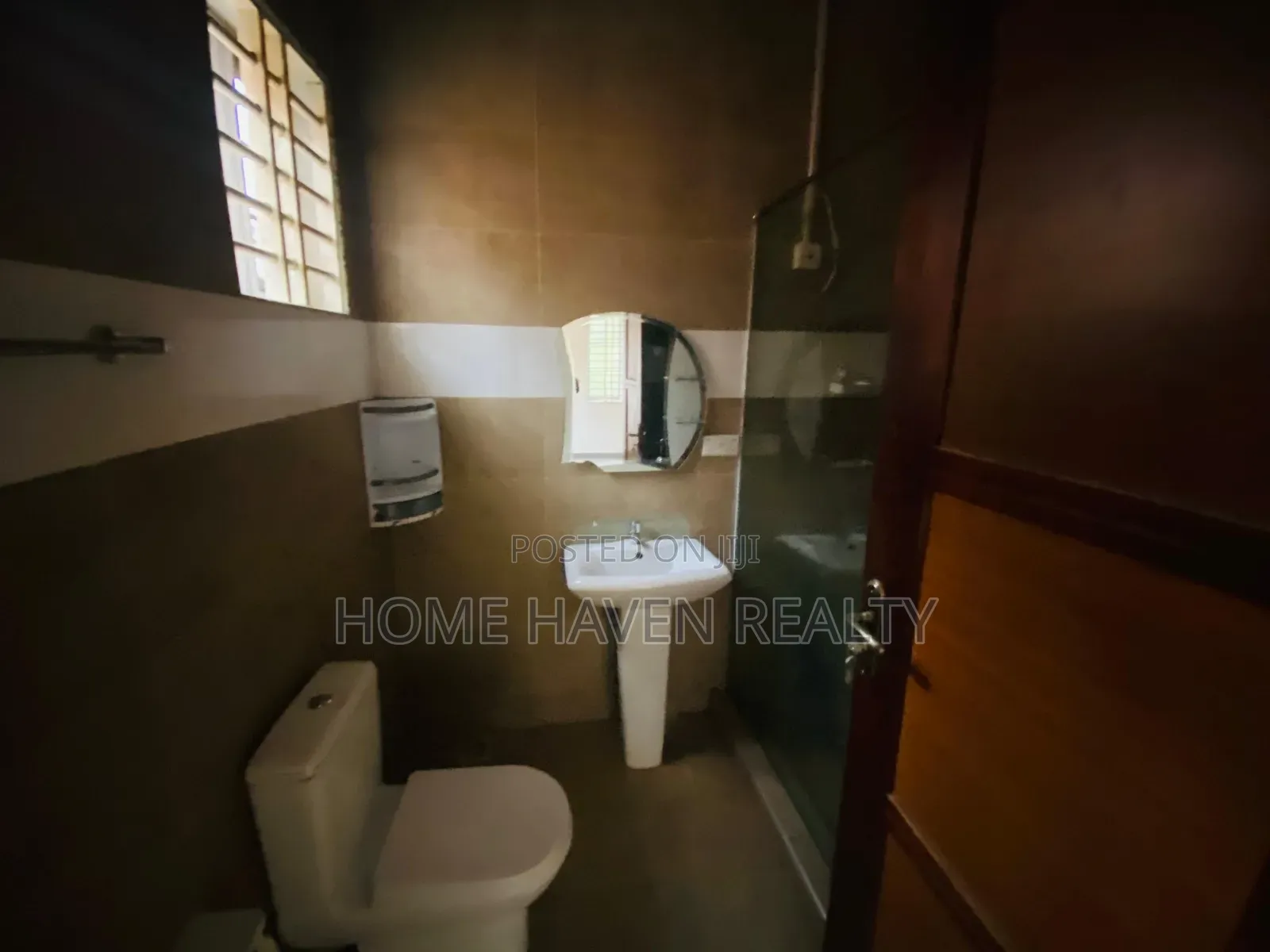 4bdrm House in Achimota Golf Hills, School Area for rent