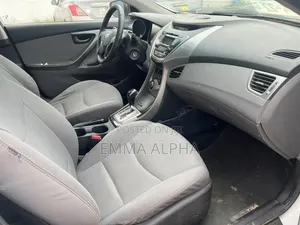 Hyundai Elantra 2012 White