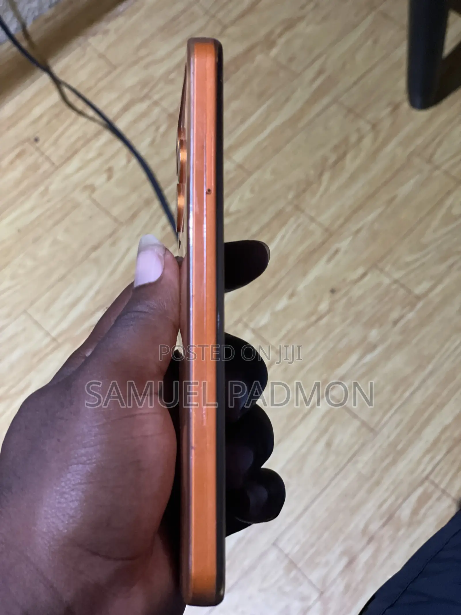 Mobile Phone 32 GB Orange