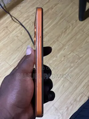 Mobile Phone 32 GB Orange