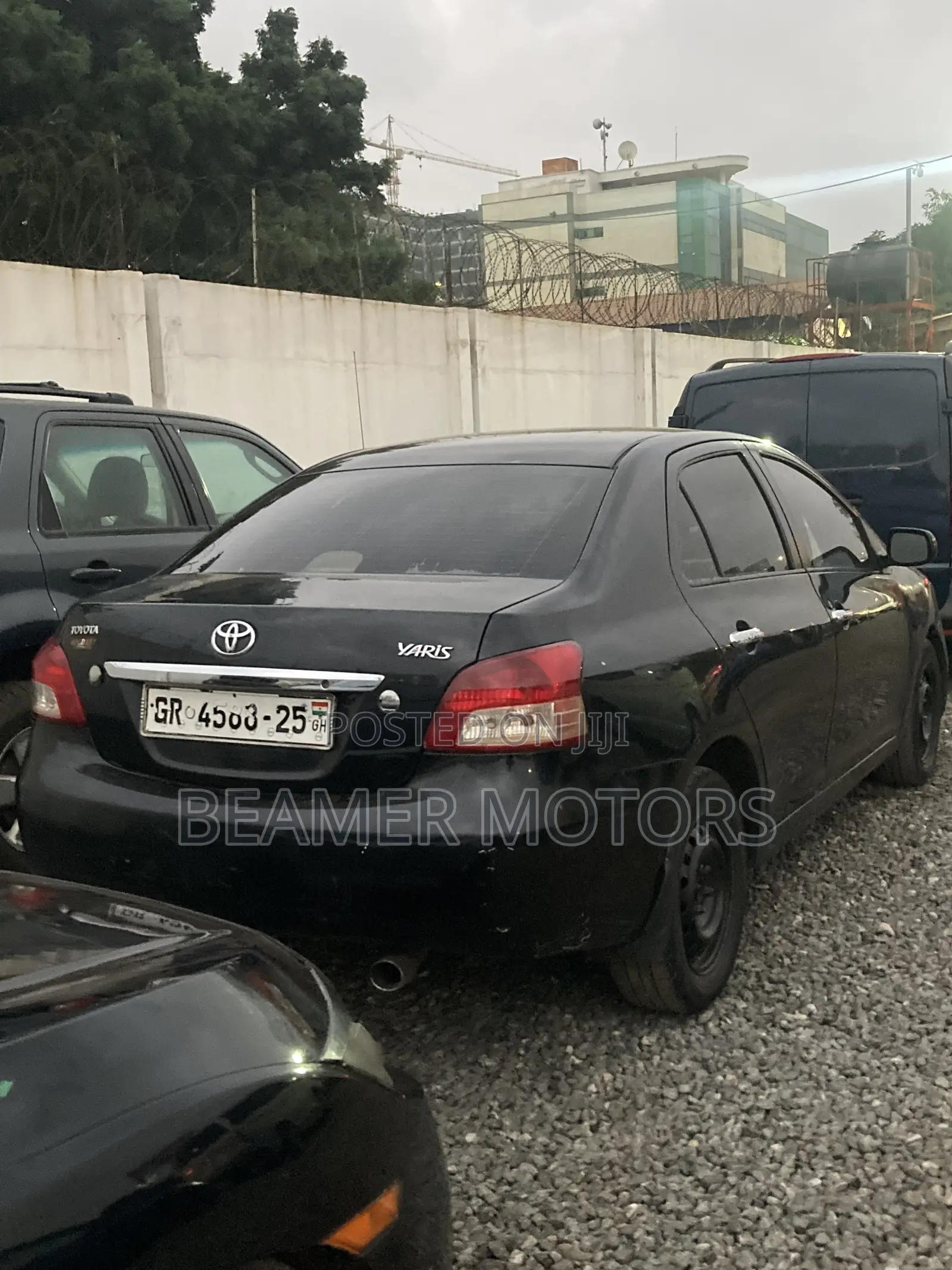 Toyota Yaris Base Sedan 4dr 2010 Black