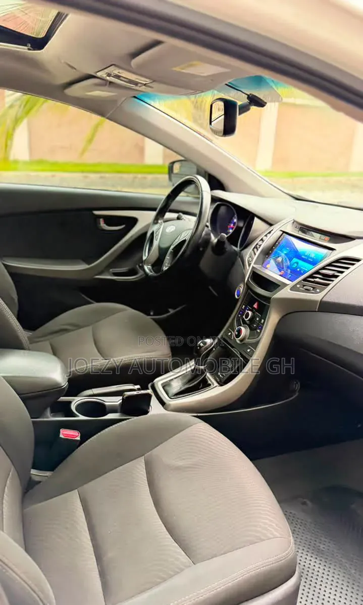 Hyundai Elantra 2016 White