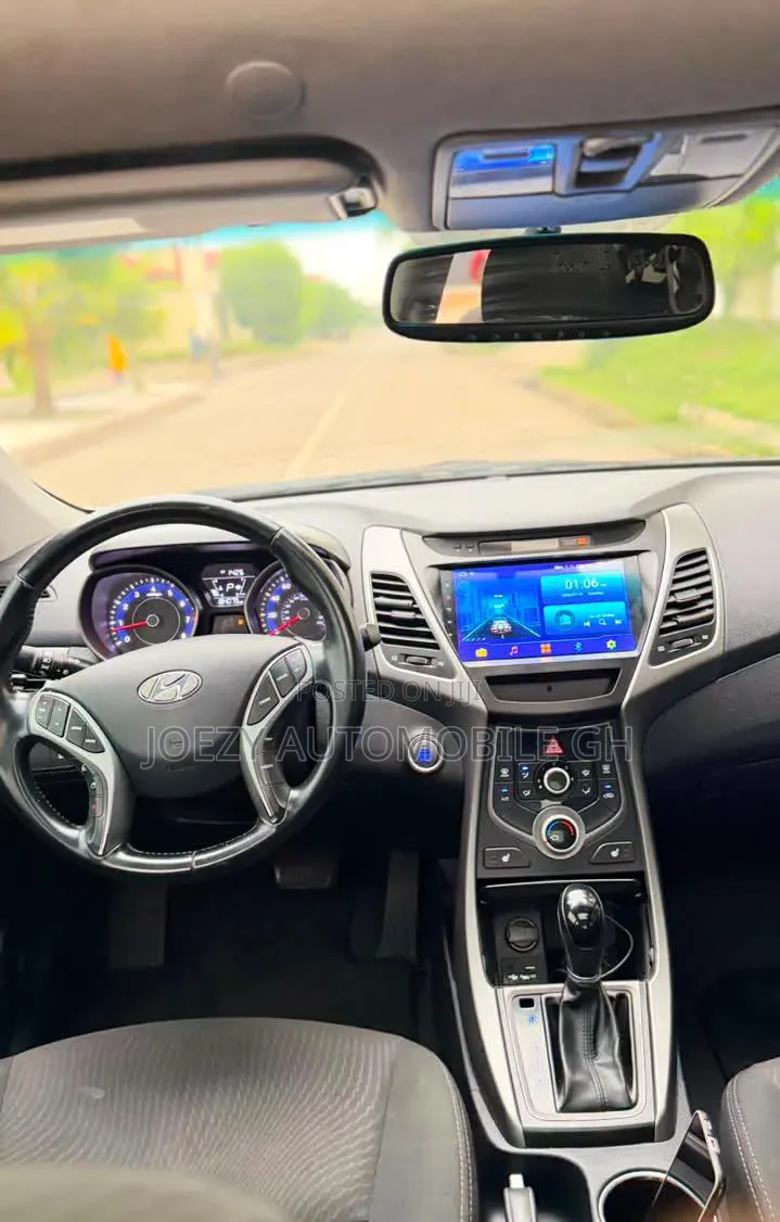 Hyundai Elantra 2016 White