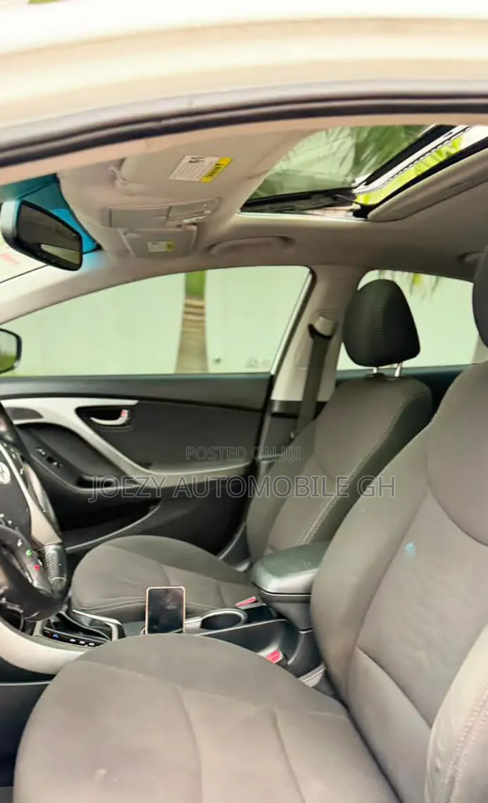 Hyundai Elantra 2016 White