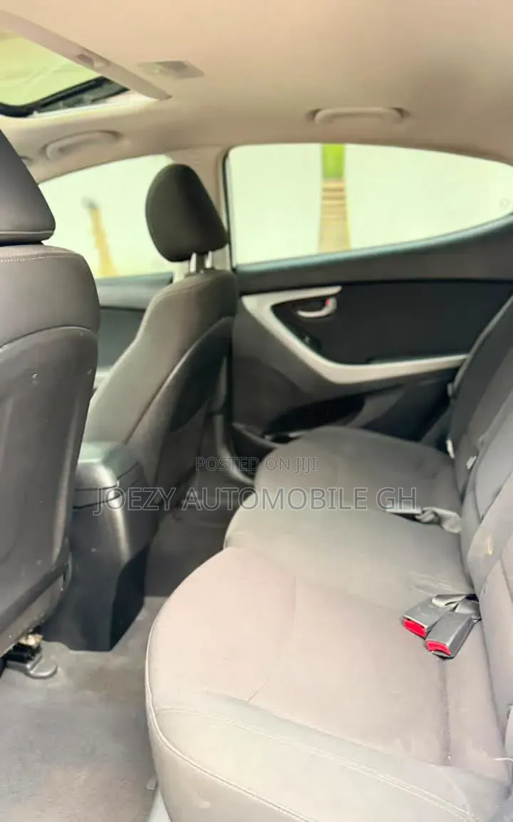 Hyundai Elantra 2016 White