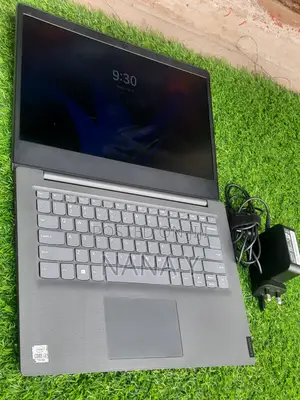 Laptop Lenovo V145 8GB Intel Core i3 HDD+SSD 1T
