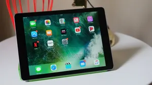 Apple iPad Pro 10.5 (2017) 128 GB Silver