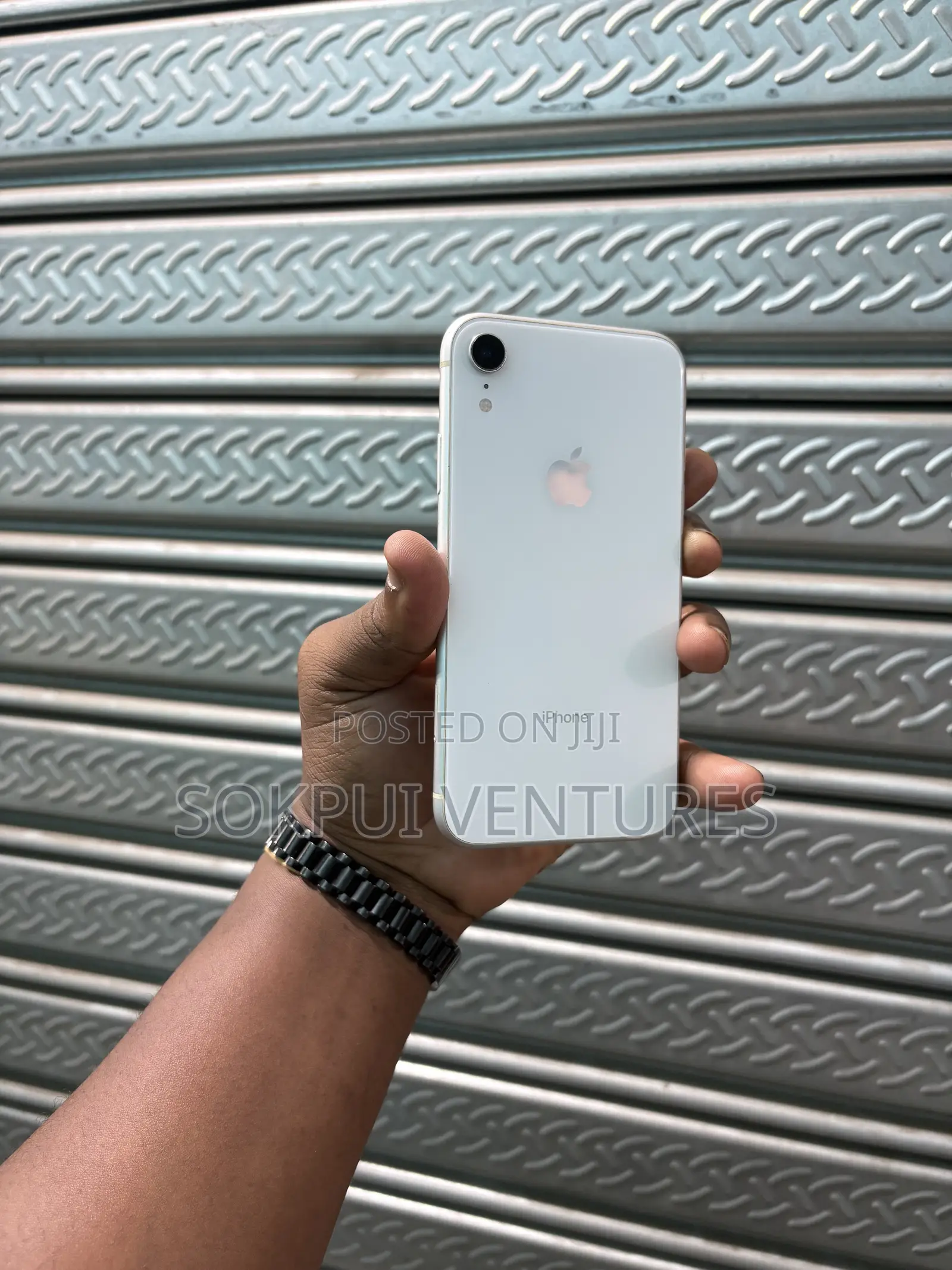 Apple iPhone XR 64 GB White