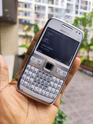 Nokia E72 White