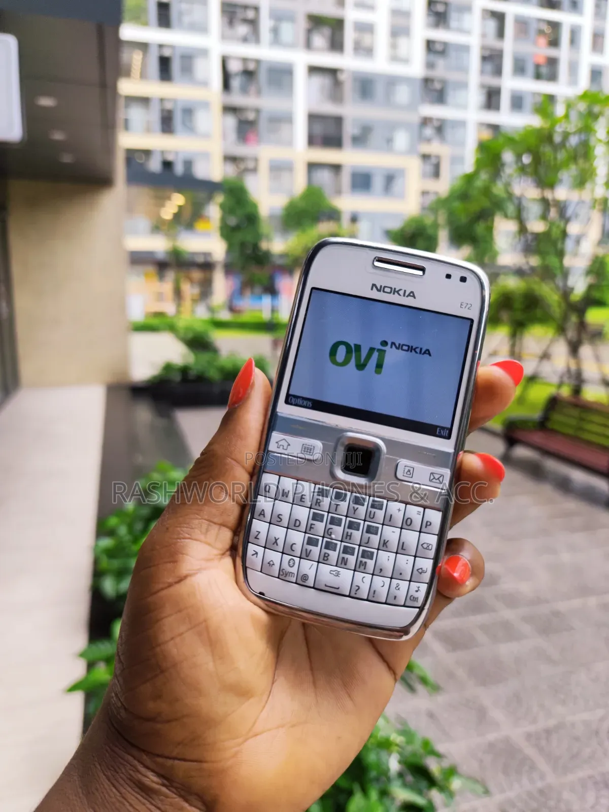 Nokia E72 White