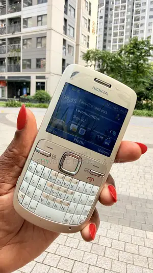 Nokia C300 32 GB Gold