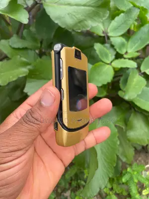 Motorola RAZR V3i Gold