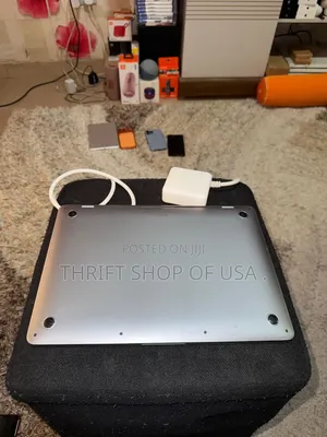 Laptop Apple MacBook Pro 2017 16GB Intel Core i7 SSD 512GB