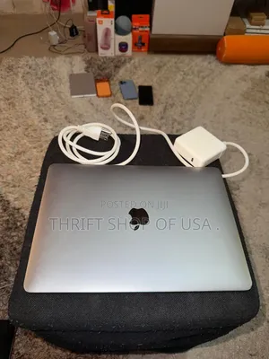 Laptop Apple MacBook Pro 2017 16GB Intel Core i7 SSD 512GB