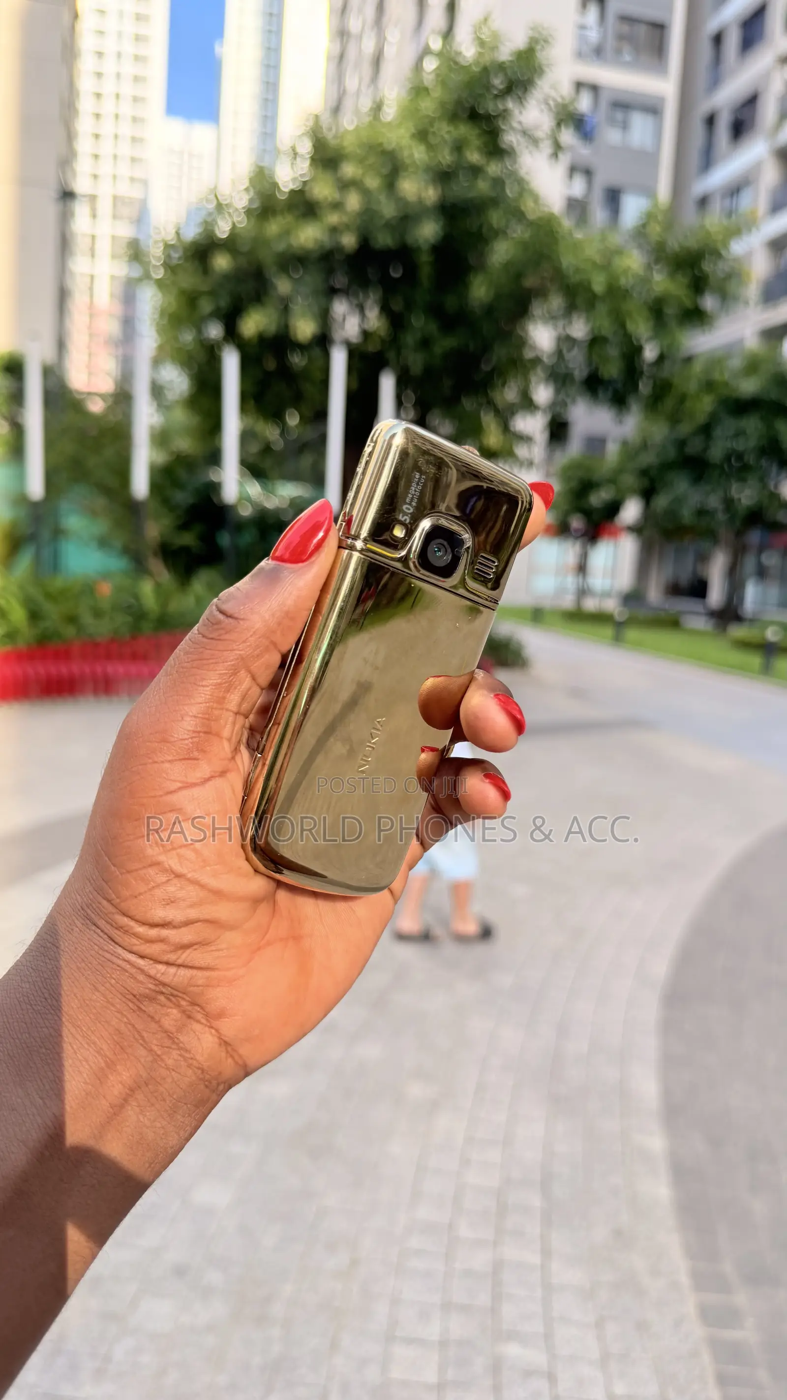 Nokia 6700 classic Gold