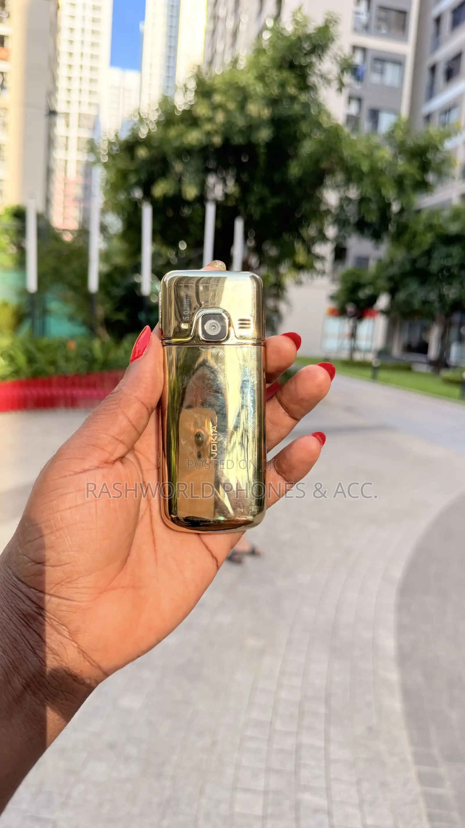 Nokia 6700 classic Gold