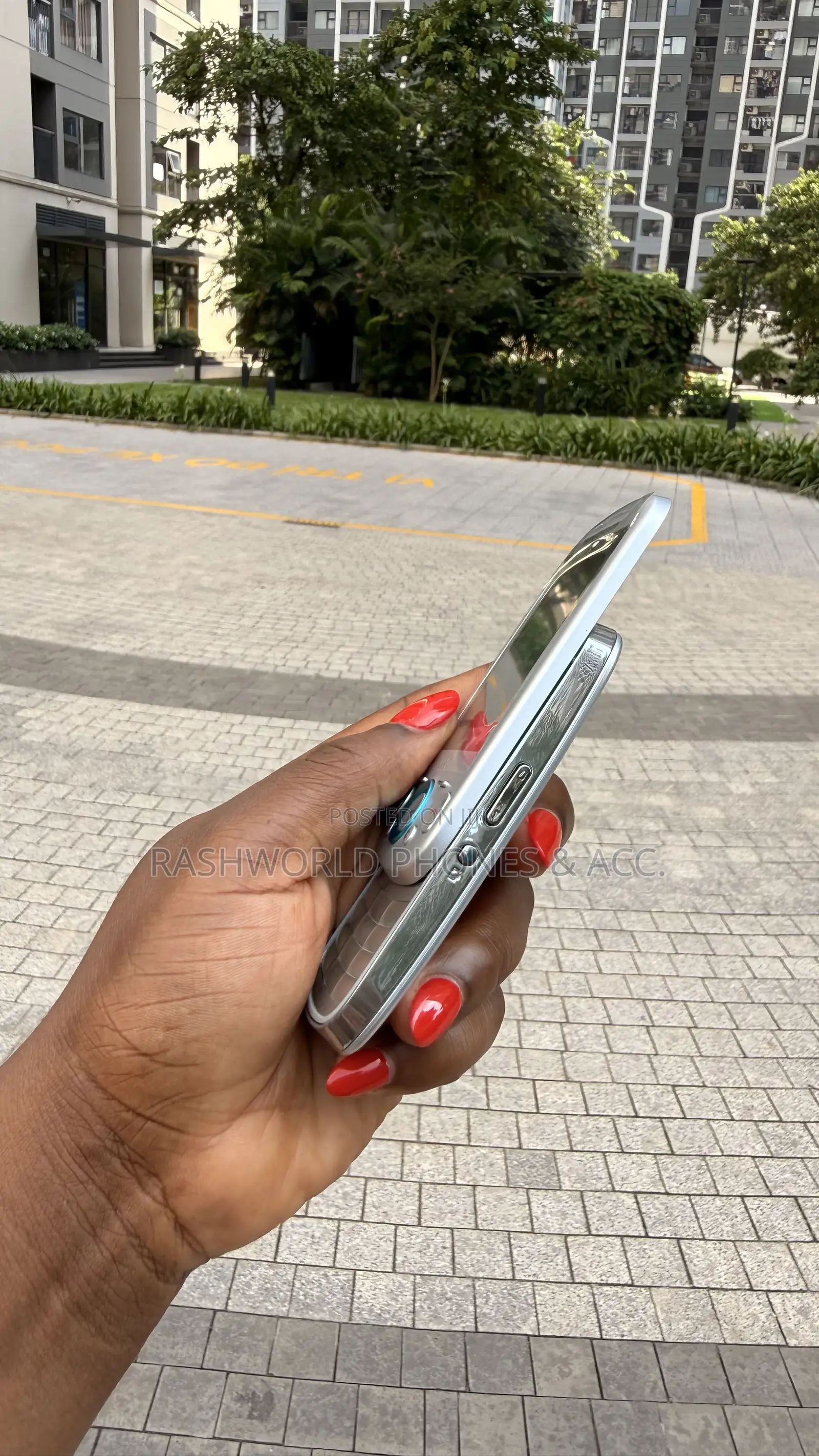 Sony Ericsson W200 Silver