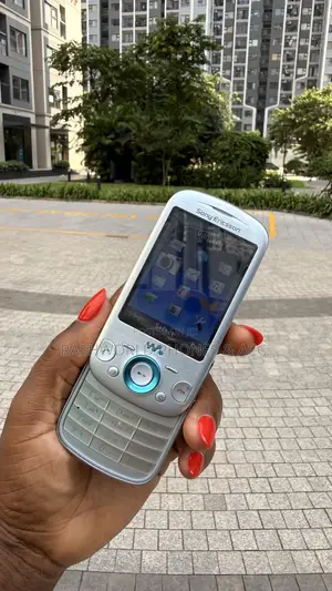 Sony Ericsson W200 Silver
