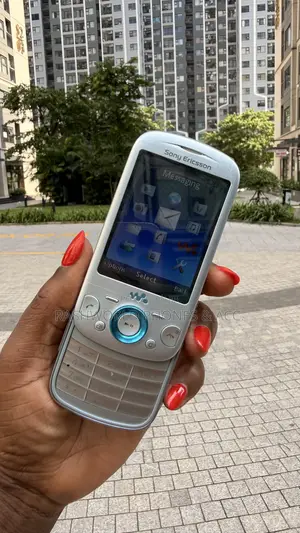 Sony Ericsson W200 Silver