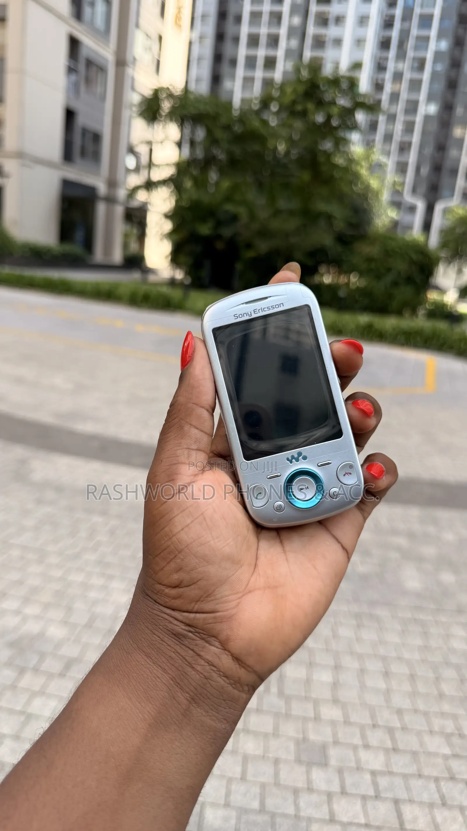 Sony Ericsson W200 Silver
