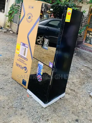Grab Elegant Pearl PF-370-13M 262-Liter Double-Door Bottom-Freezer