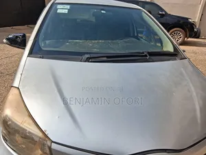 Toyota Vitz 2012 Gray