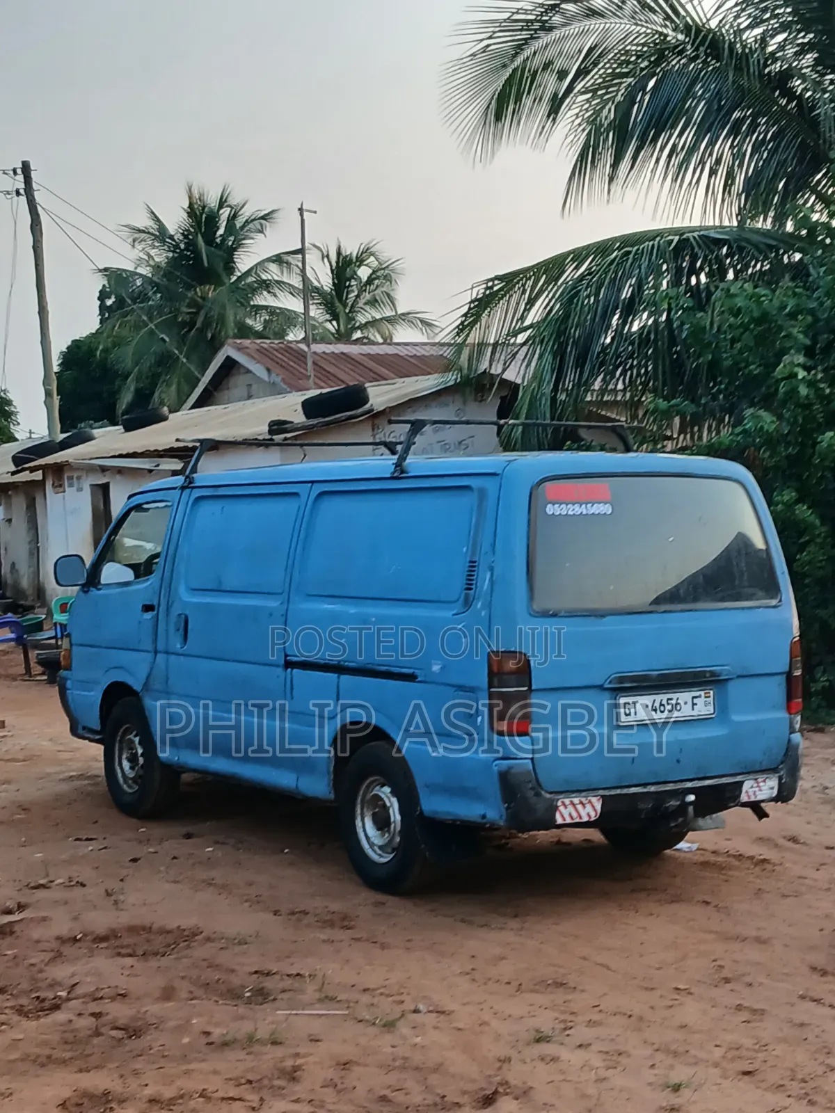 Toyota HiAce 2010 Blue
