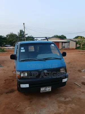 Toyota HiAce 2010 Blue