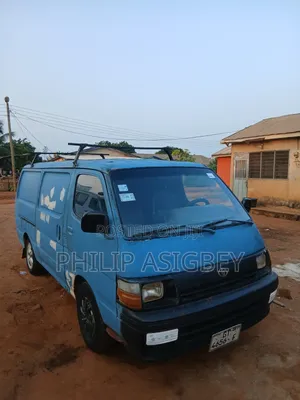 Toyota HiAce 2010 Blue