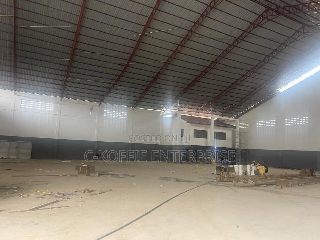1400 SQM Warehouse at Accra Central for Rent