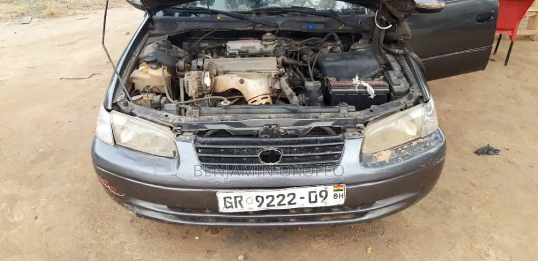 Toyota Camry Automatic 1999 Gray