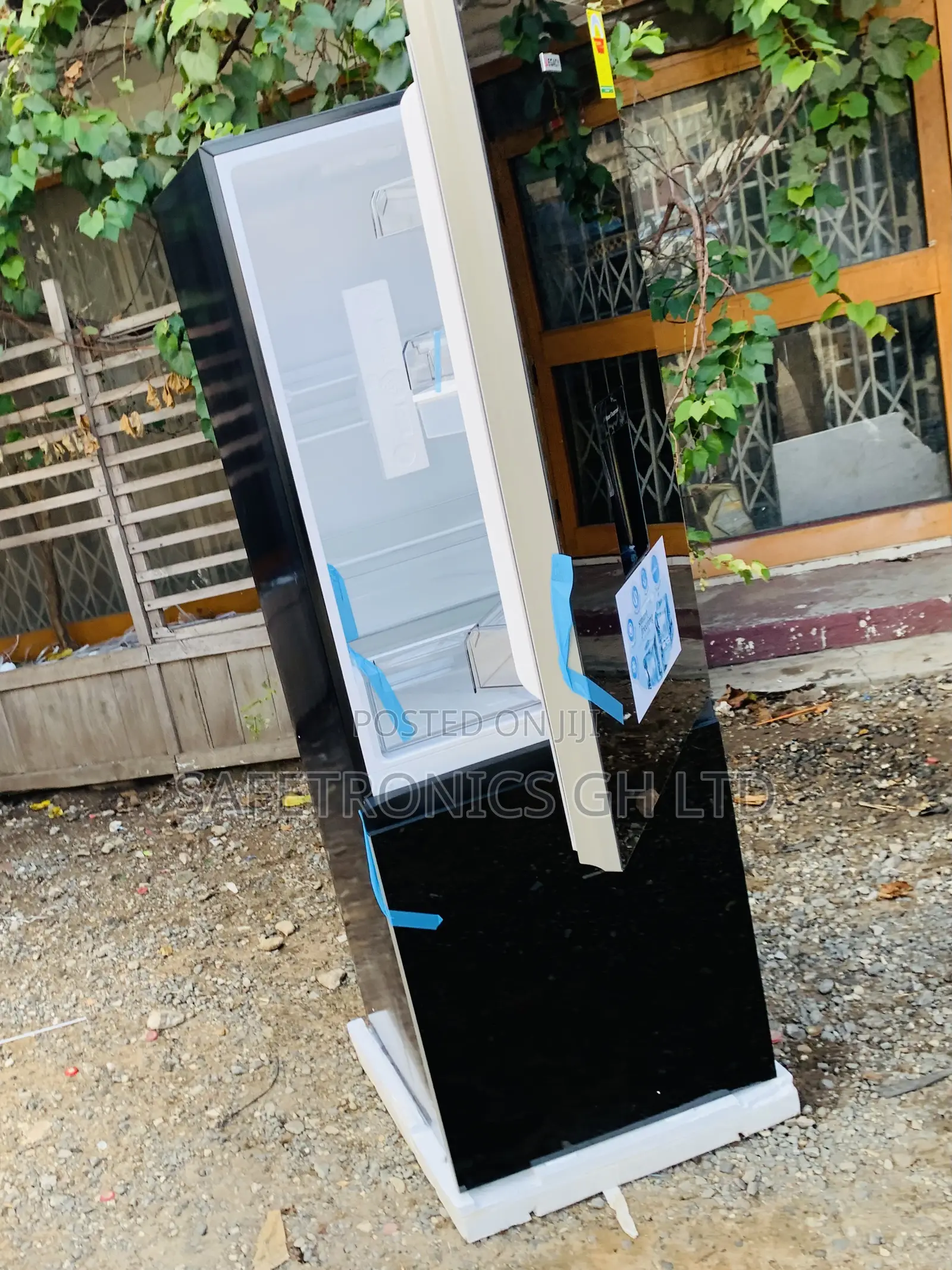 Quality Sleek Legacy 311L Black Mirror Glass Refrigerator