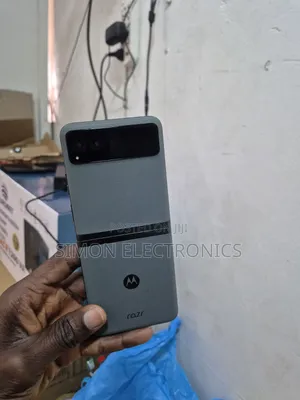 New Motorola Razr 40s 256 GB Gray