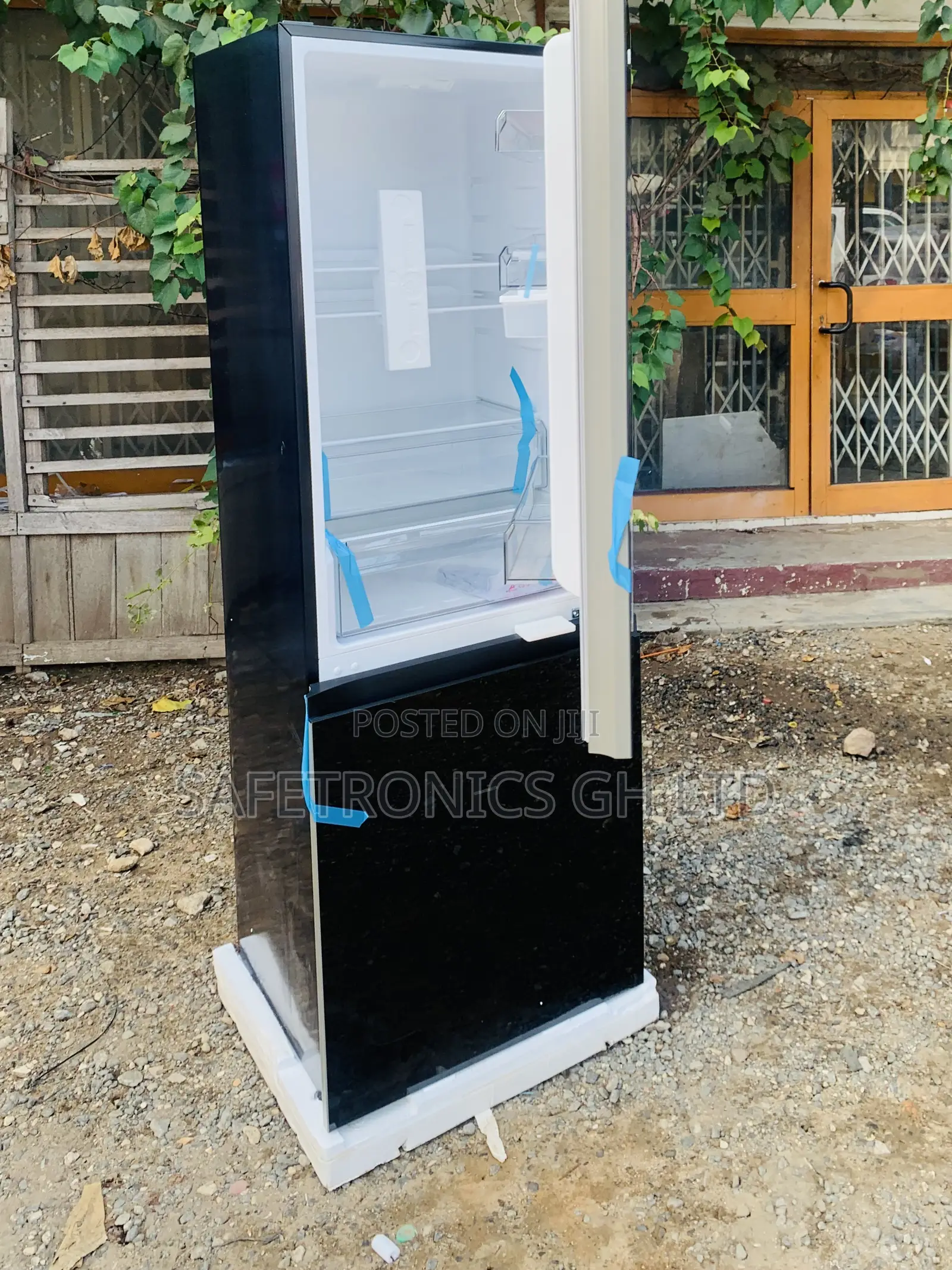 Newly Virtual Legacy 311L Black Mirror Glass Refrigerator