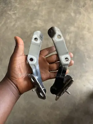 Honda CRV 2026 Boot Hinge