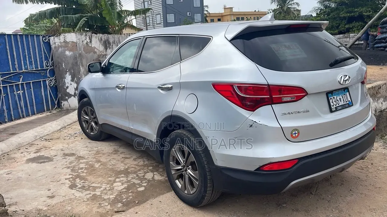 Hyundai Santa Fe 2015 Silver