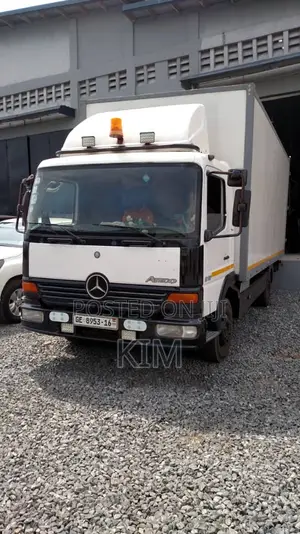 Sealed Container Trucks Available for Rent