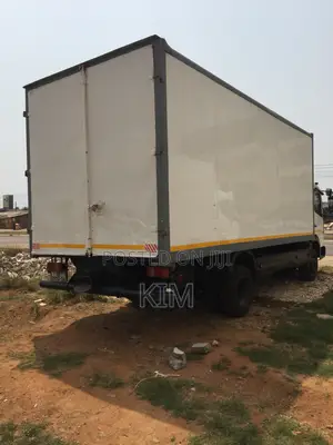 Sealed Container Trucks Available for Rent