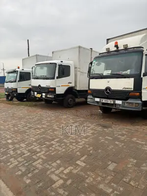 Sealed Container Trucks Available for Rent