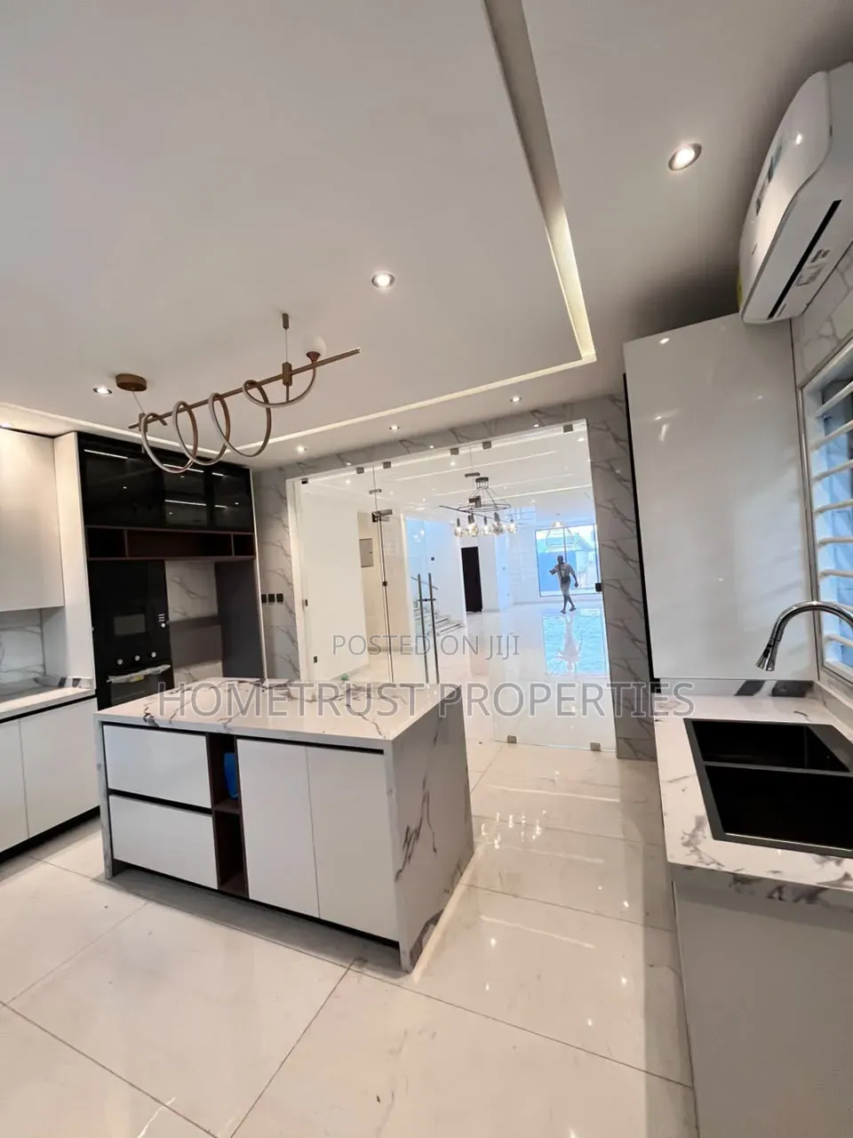 4bdrm Duplex in East Legon, Boundary Road Area for sale