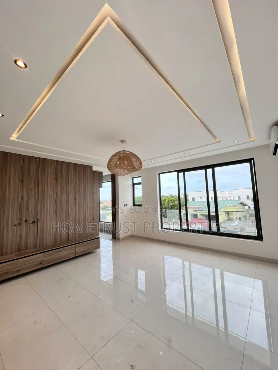 4bdrm Duplex in East Legon, Boundary Road Area for sale