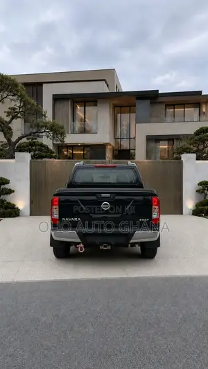 Nissan Navara 2021 Black